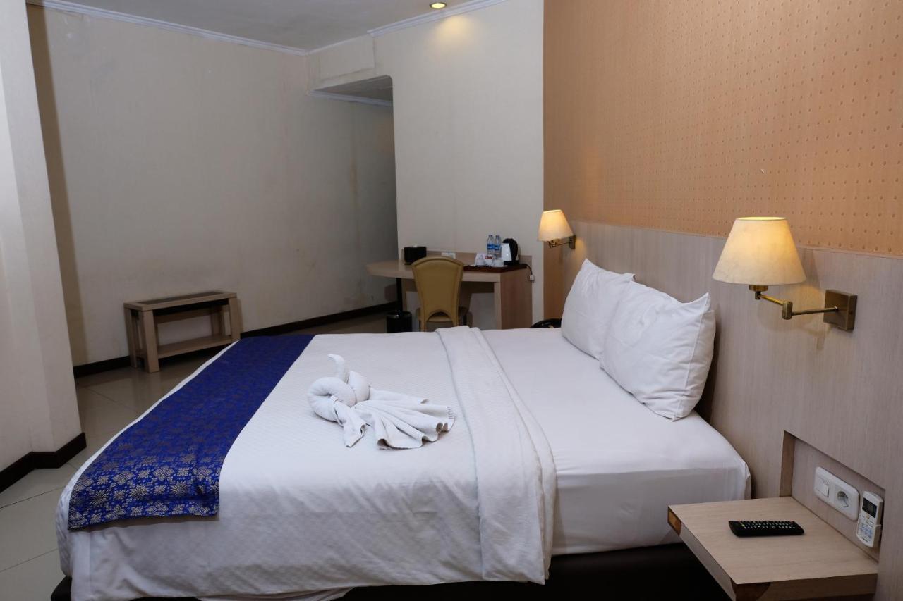 Rio City Hotel Palembang Exterior foto