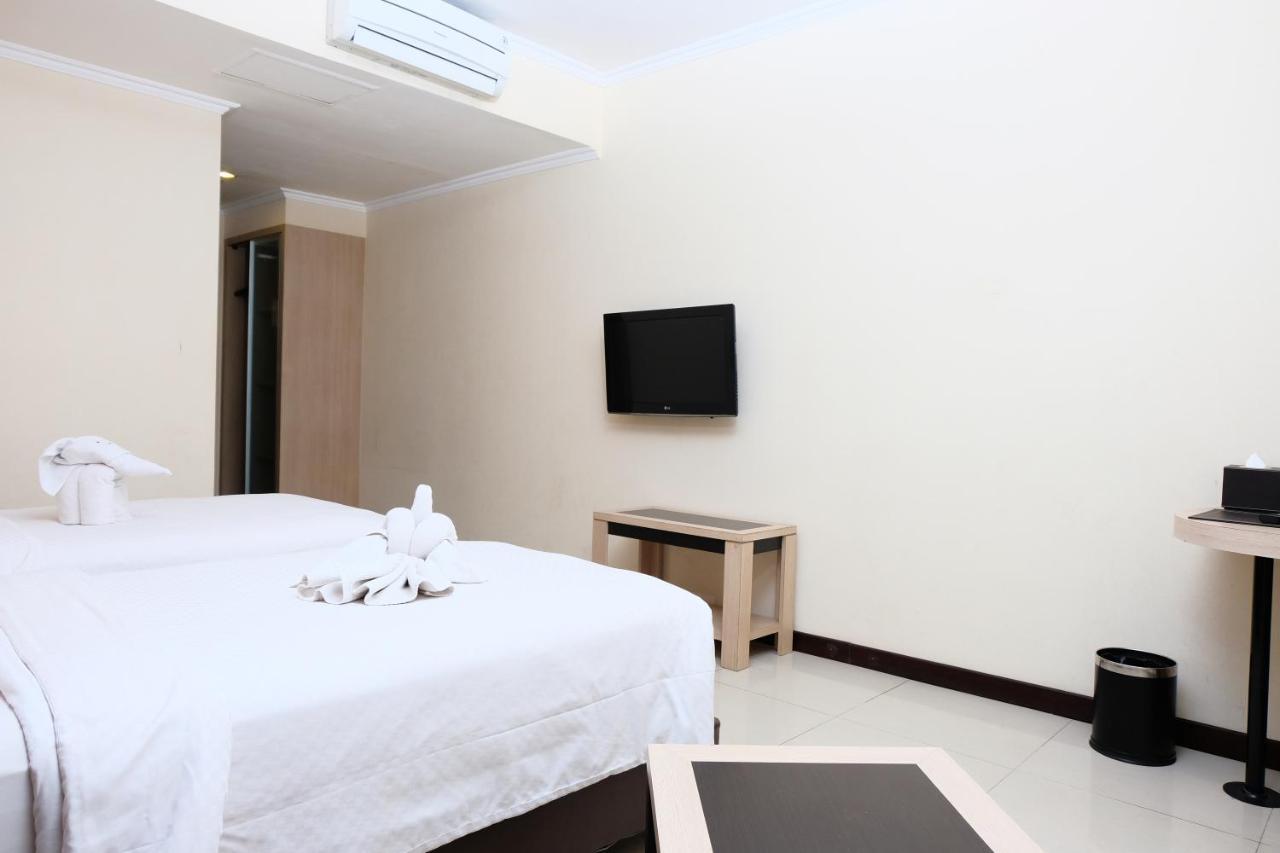Rio City Hotel Palembang Exterior foto