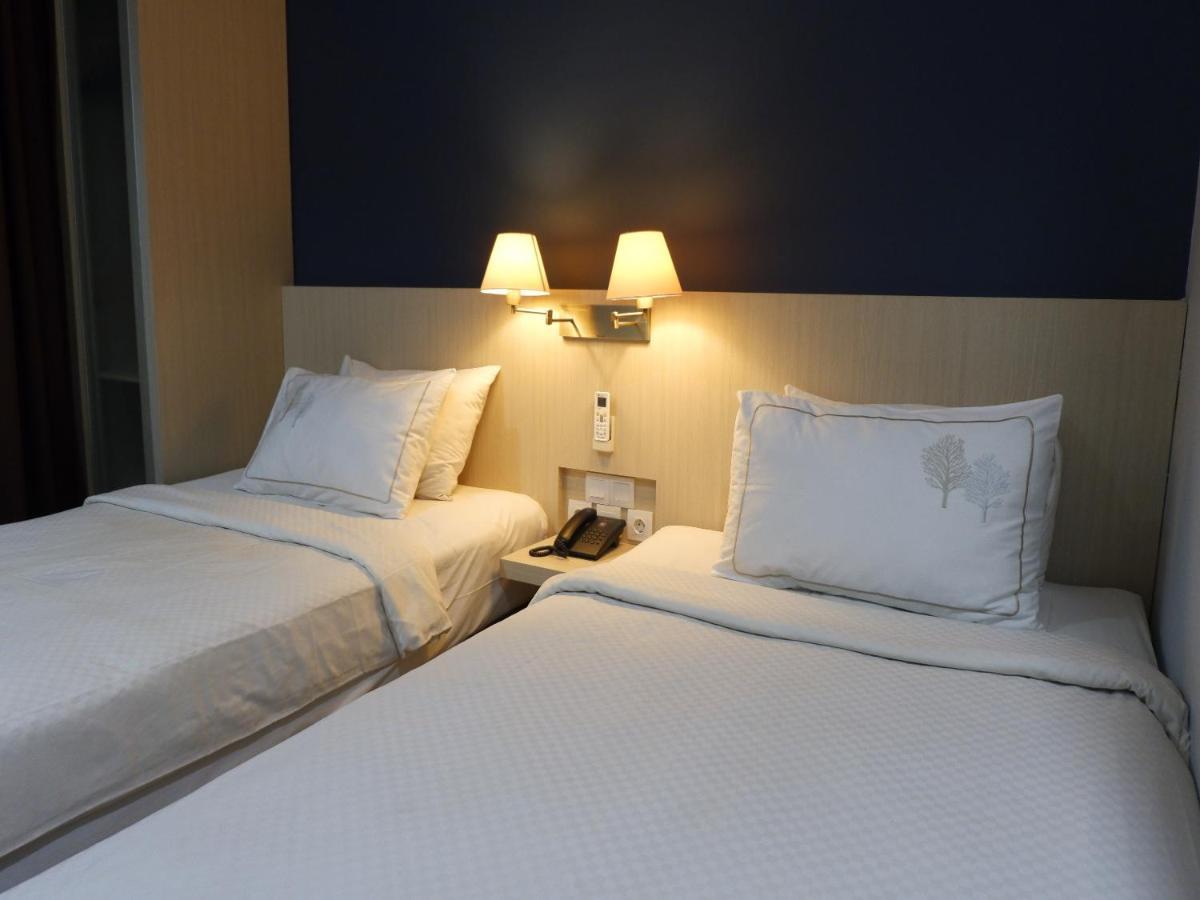Rio City Hotel Palembang Exterior foto