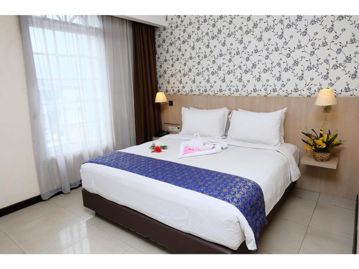 Rio City Hotel Palembang Exterior foto